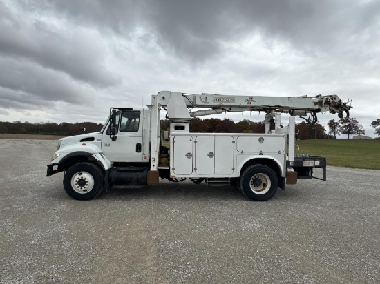 2007 IH 4000 digger truck - VUT