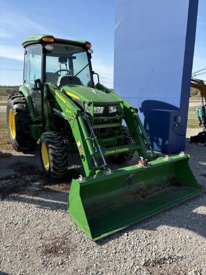 4066R John Deere Utility Tractor/ 4040R Motor