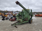 John Deere 700 feed grinder