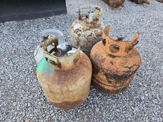 propane tanks (4)