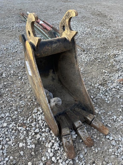 10" Mini Excavator Bucket - John Deere  64 310