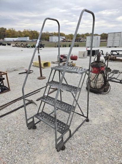 Metal Step Ladder