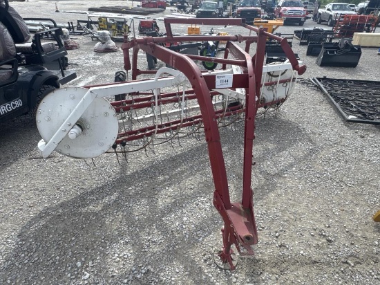 IH 4 bar hay rake *, rebuilt
