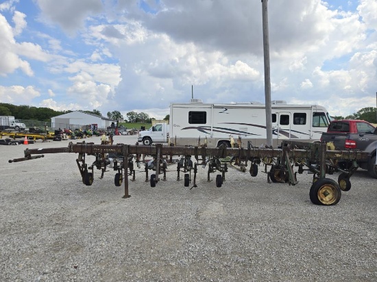 John Deere 8 Row 30 In Cultivator *