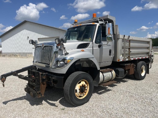 2014 International 7400 Tractor Tk VUT
