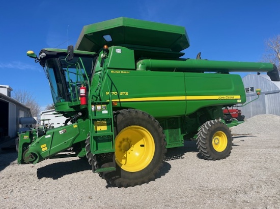 JD 9770 STS Bullet Rotor Combine