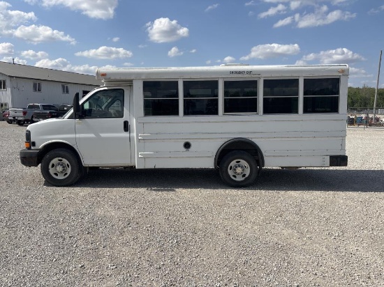 2003 Chevrolet Expresss Cutaway Bus - VUT