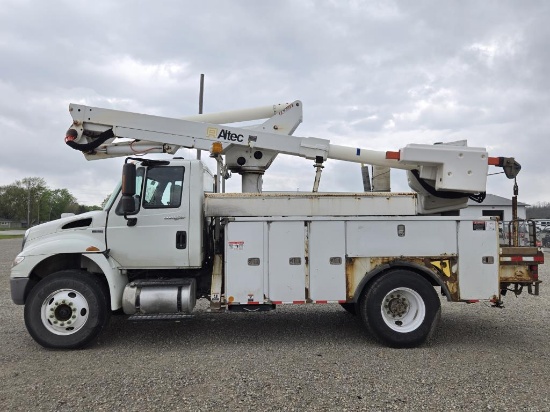 2013 International 4400  Altec Bucket Truck VUT