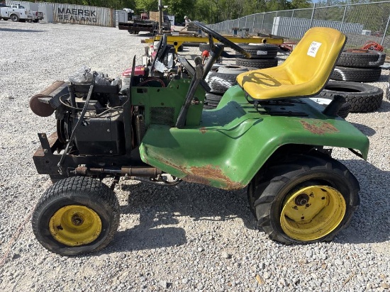 John Deere 318