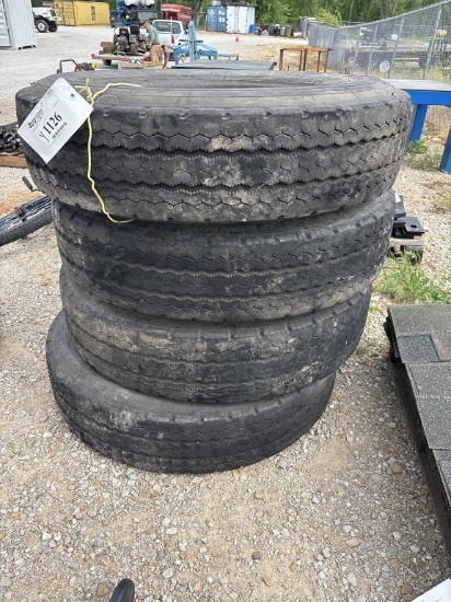 Tires 11R22.5 (4)