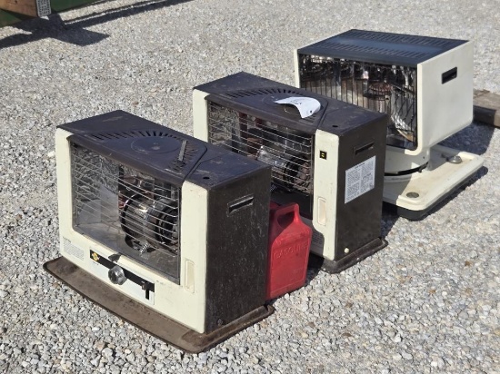 Kerosene Heaters (3) Gas Cans (3)