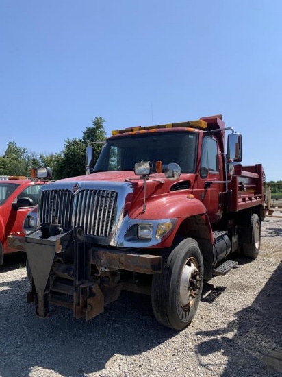 2005 International 7400 dump truck VUT
