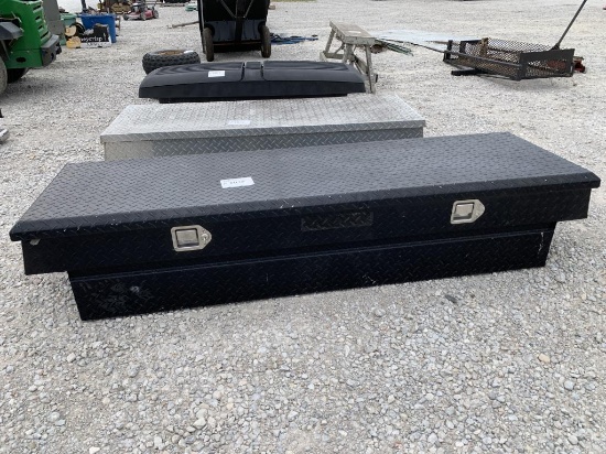 Truck tool box