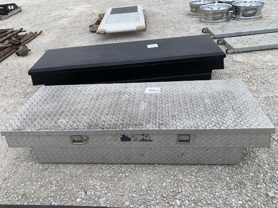 Truck tool box