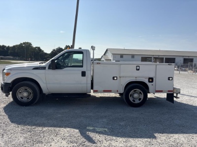 2014 Ford F350 XL Service truck VUT