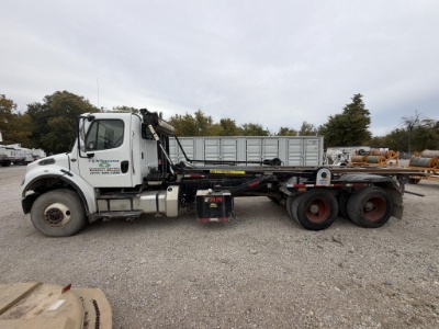 2020 Freightliner M2-106 roll off truck - VUT