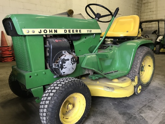 John Deere 112