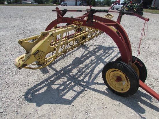 New Holland Rolabar 256 Hay Rake