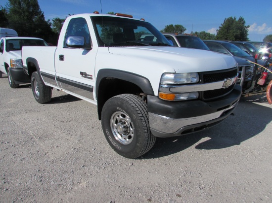 2002 Chevy 2500HD Miles: 242,558