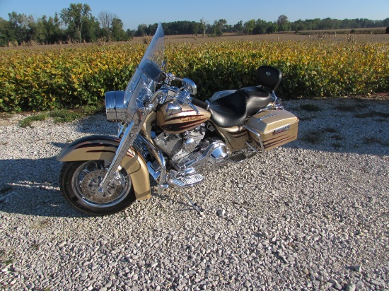 2003 Harley Davidson Road King Miles: 13,424