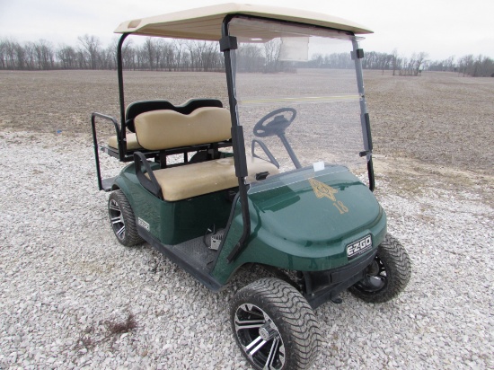 E-Z-Go Electric Golf Cart W/ Folding Back Seat