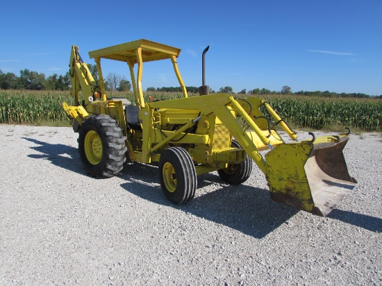 Ford 420 Backhoe