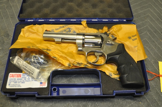 Smith & Wesson Model 67-4