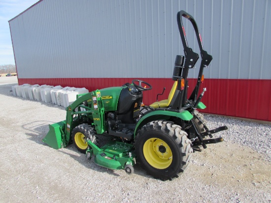 John Deere 2320 Hours: 756