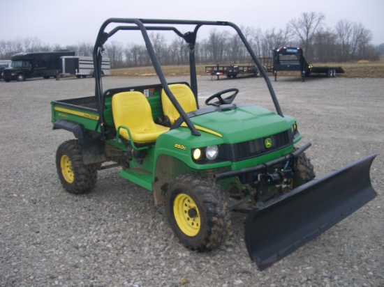 John Deere 850D Hours: 933