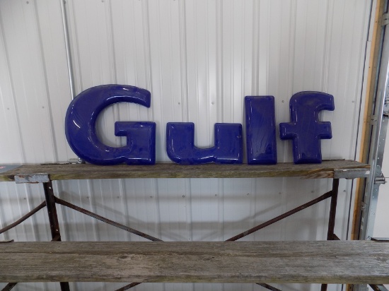 Medium Letter Gulf Sign Plastic