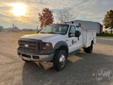 2005 FORD F-450 XL SUPER DUTY S/A UTILITY TRUCK VIN: 1FDXX46P55ED02363