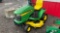 JOHN DEERE X324 RIDING MOWER