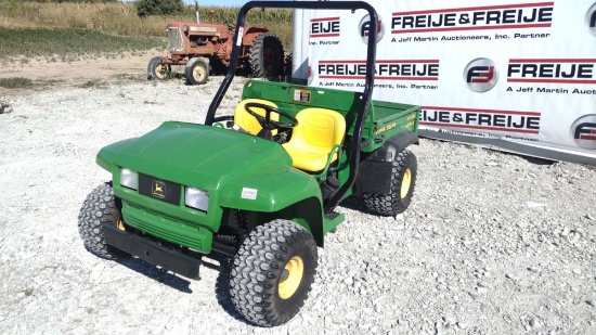 JOHN DEERE GATOR 4X2 SN: W004X2X083781