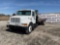 1999 INTERNATIONAL 4700 SINGLE AXLE REGULAR CAB FLATBED TRUCK VIN: 1HTSCAAM7XH592213