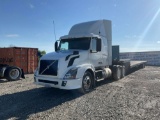 2013 VOLVO TRUCK VNL TANDEM AXLE TRUCK TRACTOR VIN: 4V4NC9TH9DN567937