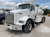 2001 KENWORTH T800 VIN: 1NKDL00X51J880483 T/A VACUUM TRUCK