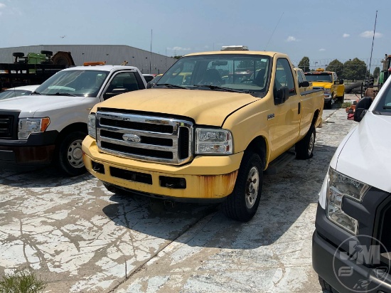 2007 FORD F-250 VIN: 1FTNF21557EA01216