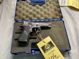 SMITH & WESSON MODEL 915 9MM