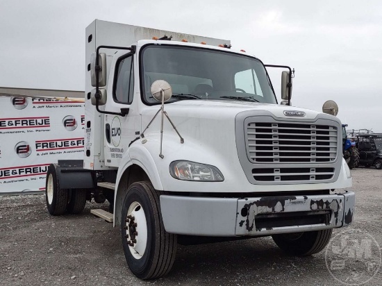 2014 FREIGHTLINER M2 SINGLE AXLE DAY CAB TRUCK TRACTOR 1FUBC5DX5EHFM5748
