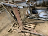 ENGINE HOIST