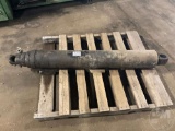 ROLL-OFF TRAILER CYLINDER