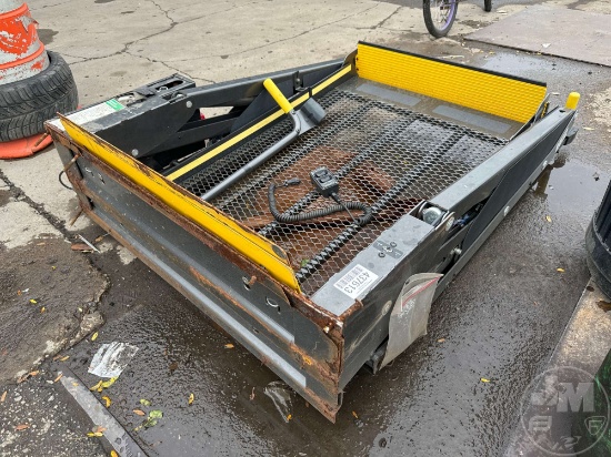 2015 BRAUNABILITY NCL954FIB3454HB-2 SN: 15060400586 WHEELCHAIR RAMP