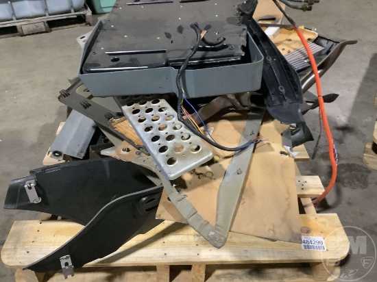 INTERIOR PARTS, STEP TREAD