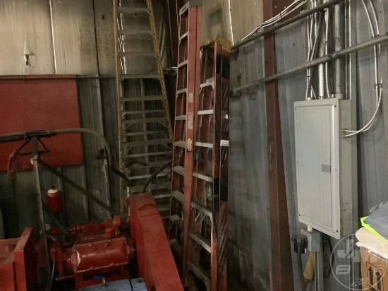 FIBERGLASS LADDERS