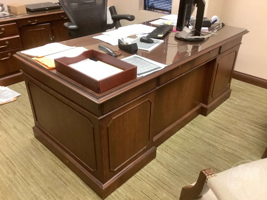 OFFIC DESK WITH GLASS TOP, OFFICE CHAIR AND CHAIR MAT,