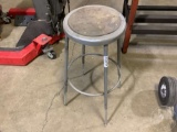 SHOP STOOL