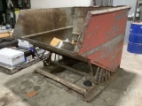 USED HEAVY DUTY 3 CY CAPACITY DUMPING HOPPER