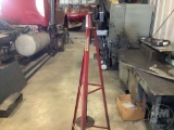 2 LIFT JACK STANDS
