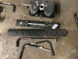 CURT A16 FIFTH WHEEL MOUNT
