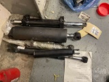 VARIOUS FORKLIFT CYLINDERS